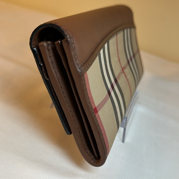Burberry Long Wallet Tartan & Brown Leather, unbranded insert & Crossbody Chain - Picture 7 of 16